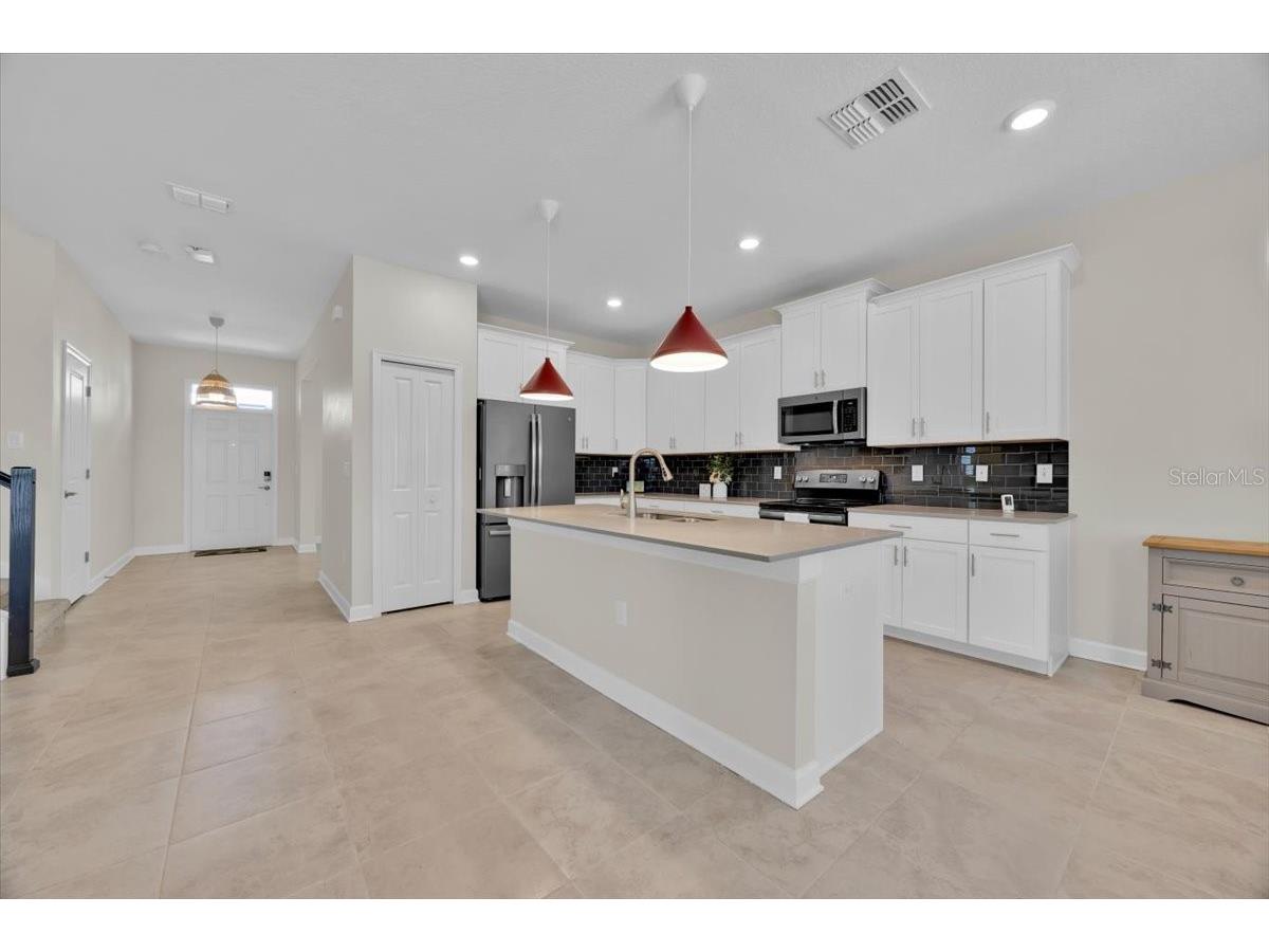 424 Brunswick Drive Davenport FL 33837 S5117824 image7