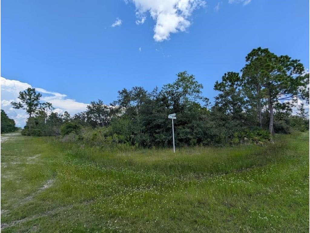 424 Gaillardia Drive Indian Lake Estates FL 33855 - LAKE WALK-IN-WATER TB8417663 image2