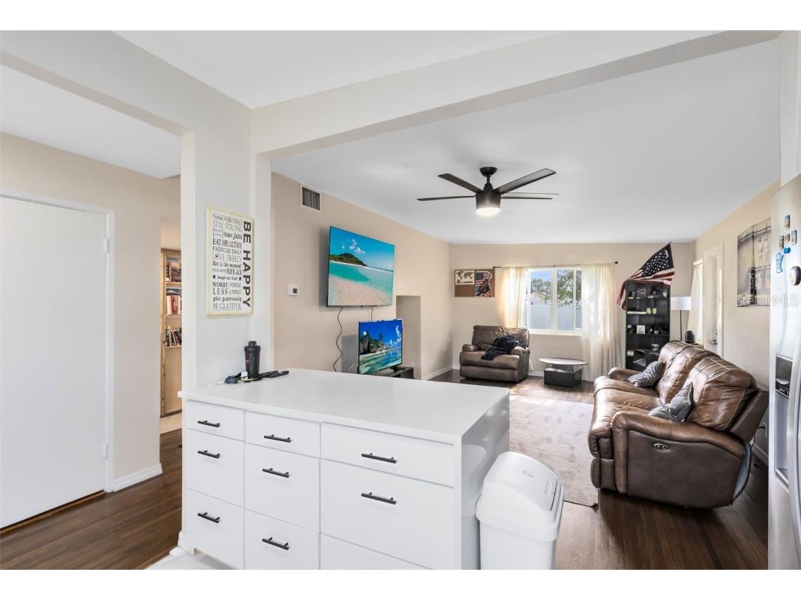 424 Manhattan Avenue Daytona Beach FL 32118 O6361753 image9