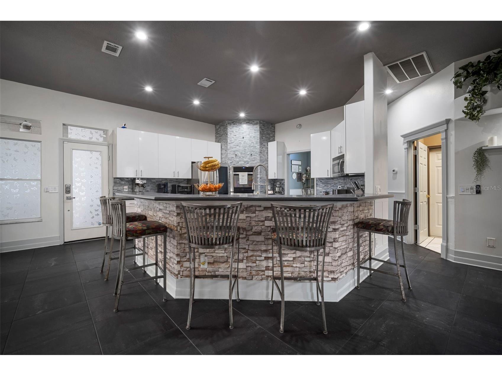 424 Summit Chase Drive Valrico FL 33594 TB8448937 image17