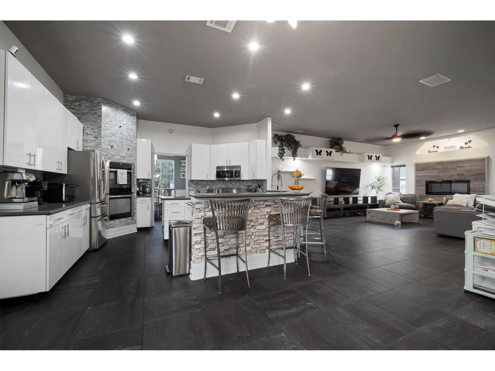 424 Summit Chase Drive Valrico FL 33594 TB8448937 image18