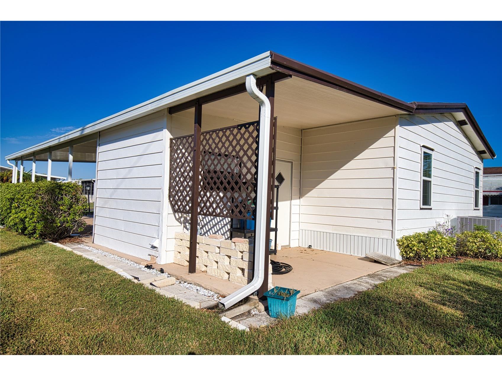 424 Tarde Logo Circle North Port FL 34287 TB8492886 image41