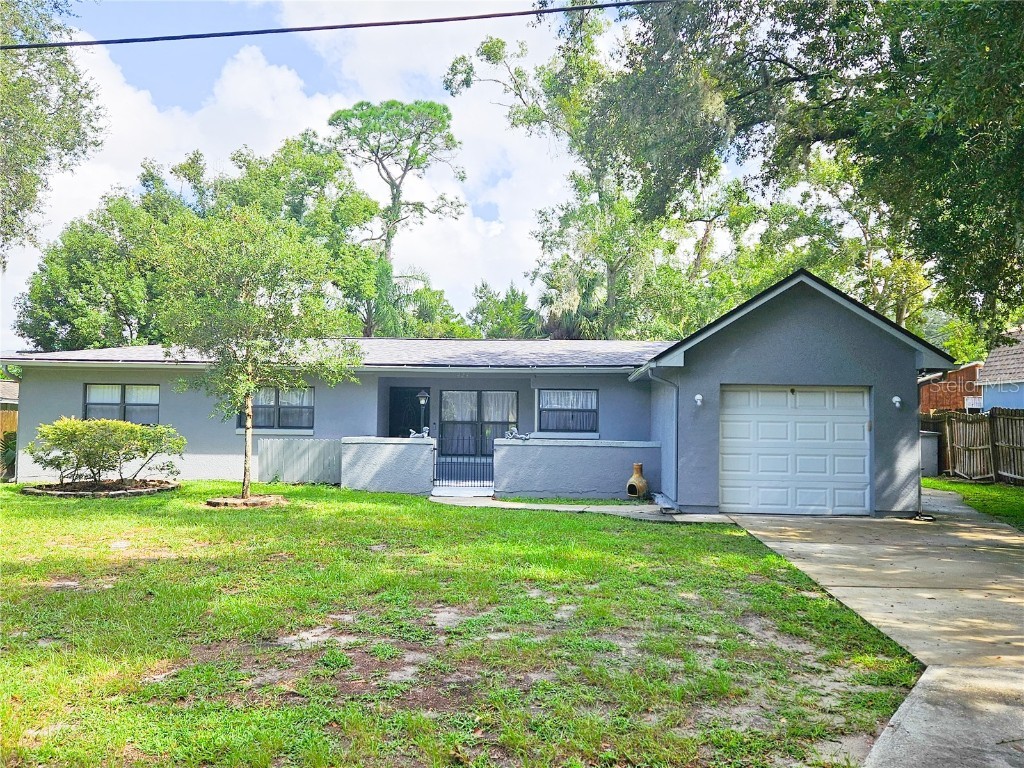 424 W Crystal Drive Sanford FL 32773 - CANAL TO EAST CRYSTAL LAKE O6237318 image1