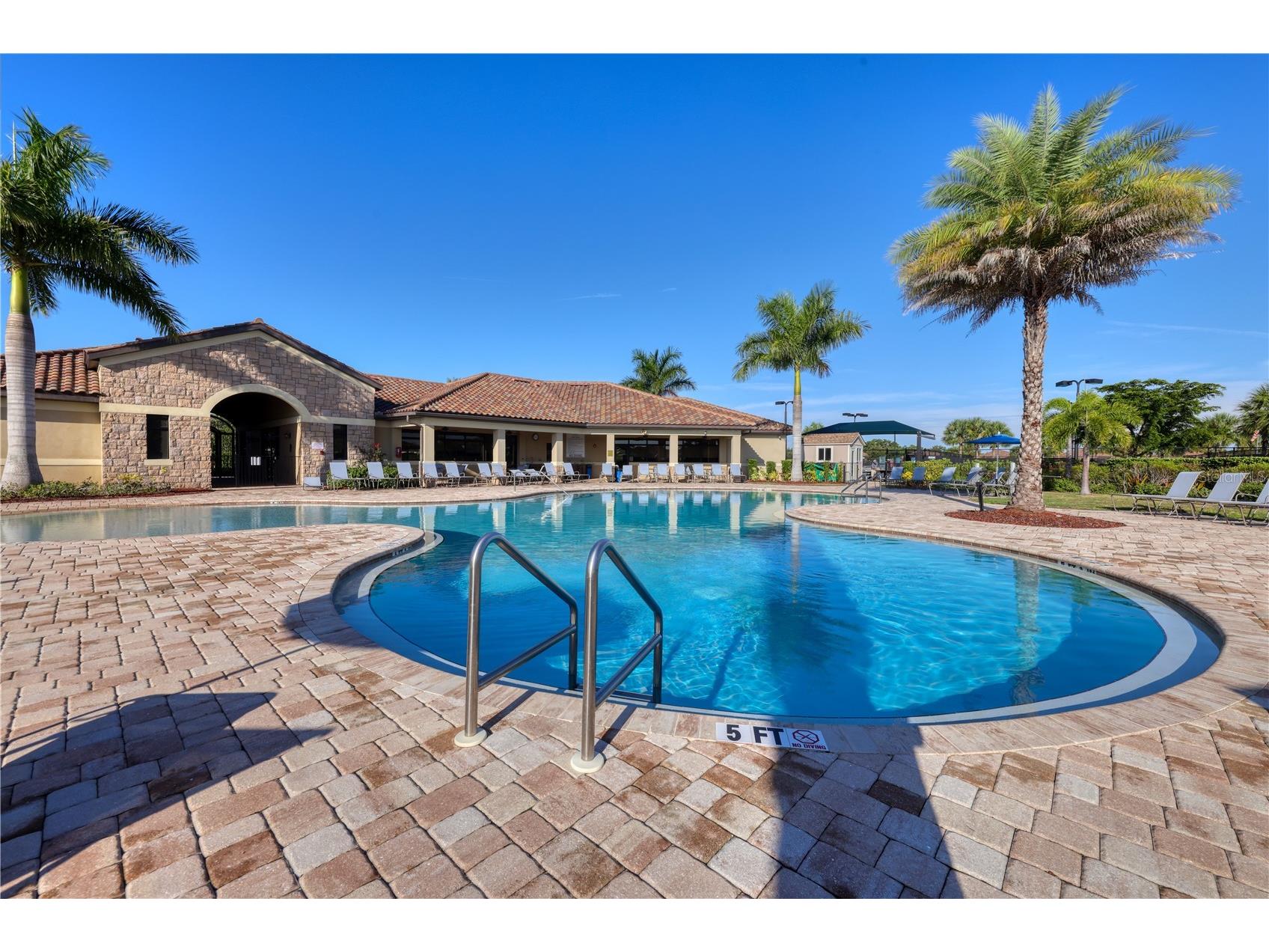 424 Winding Brook Lane #104 Bradenton FL 34212 A4691585 image48