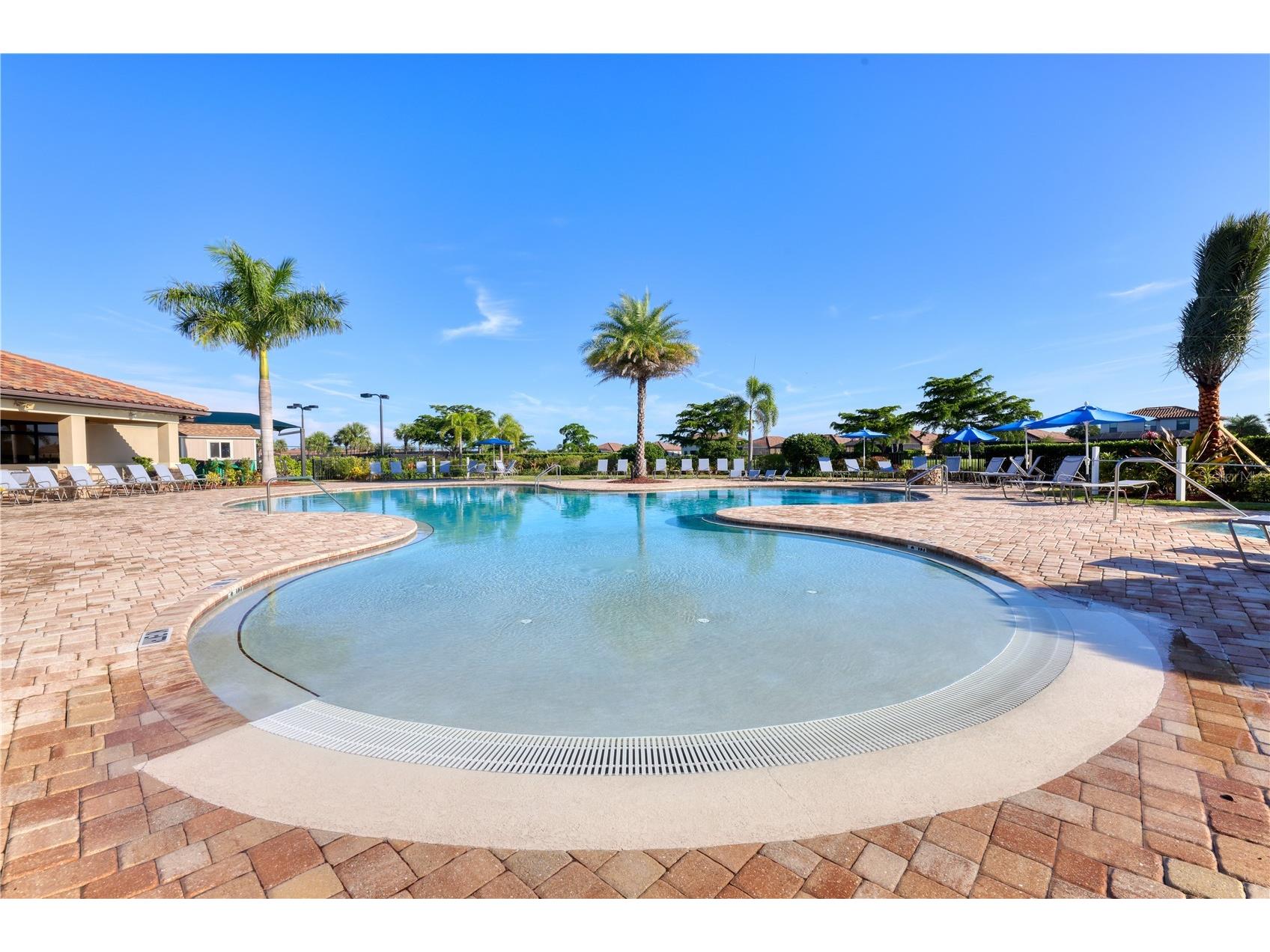 424 Winding Brook Lane #104 Bradenton FL 34212 A4691585 image49