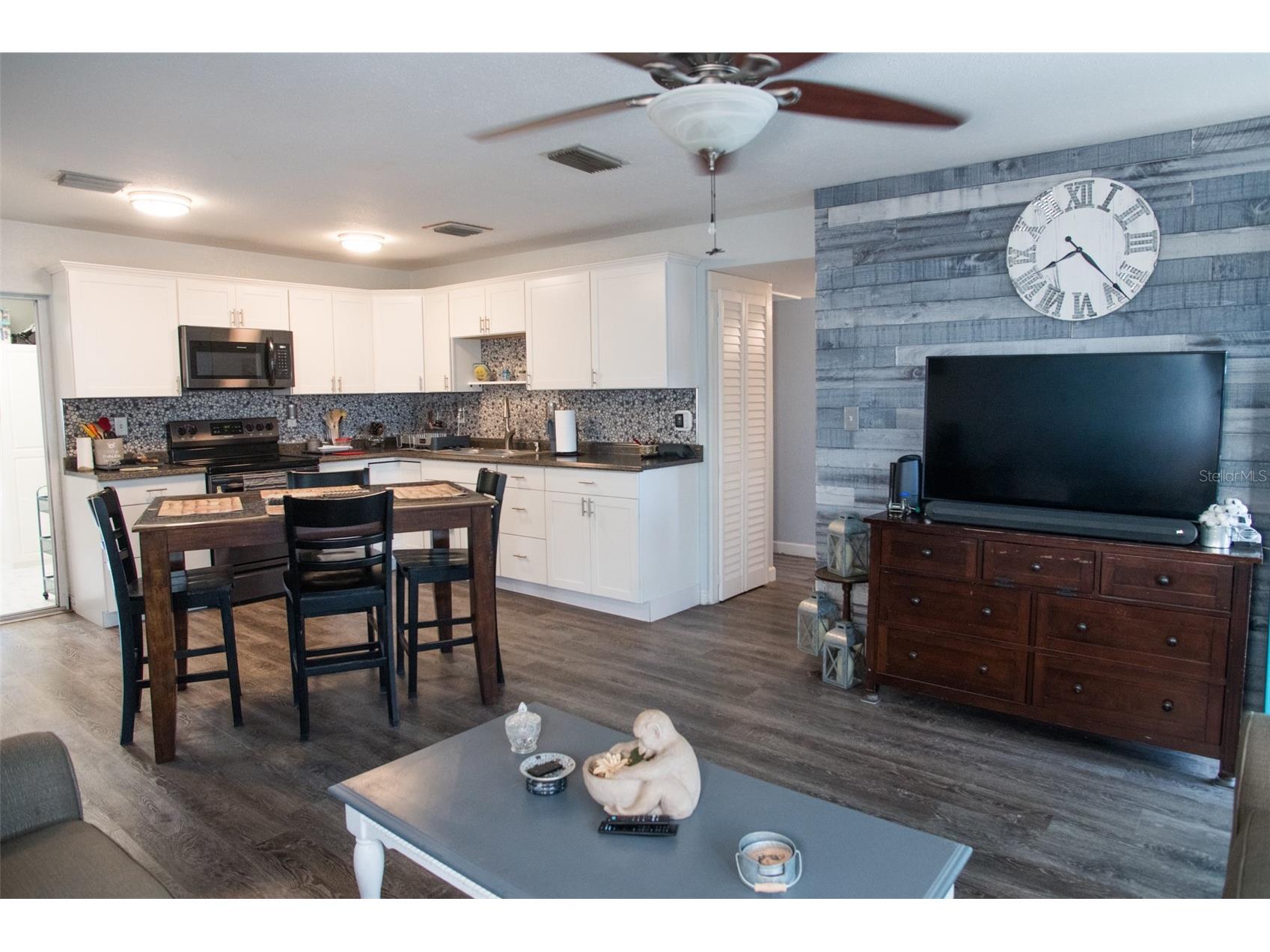 4240 69th Avenue N Pinellas Park FL 33781 W7887399 image11