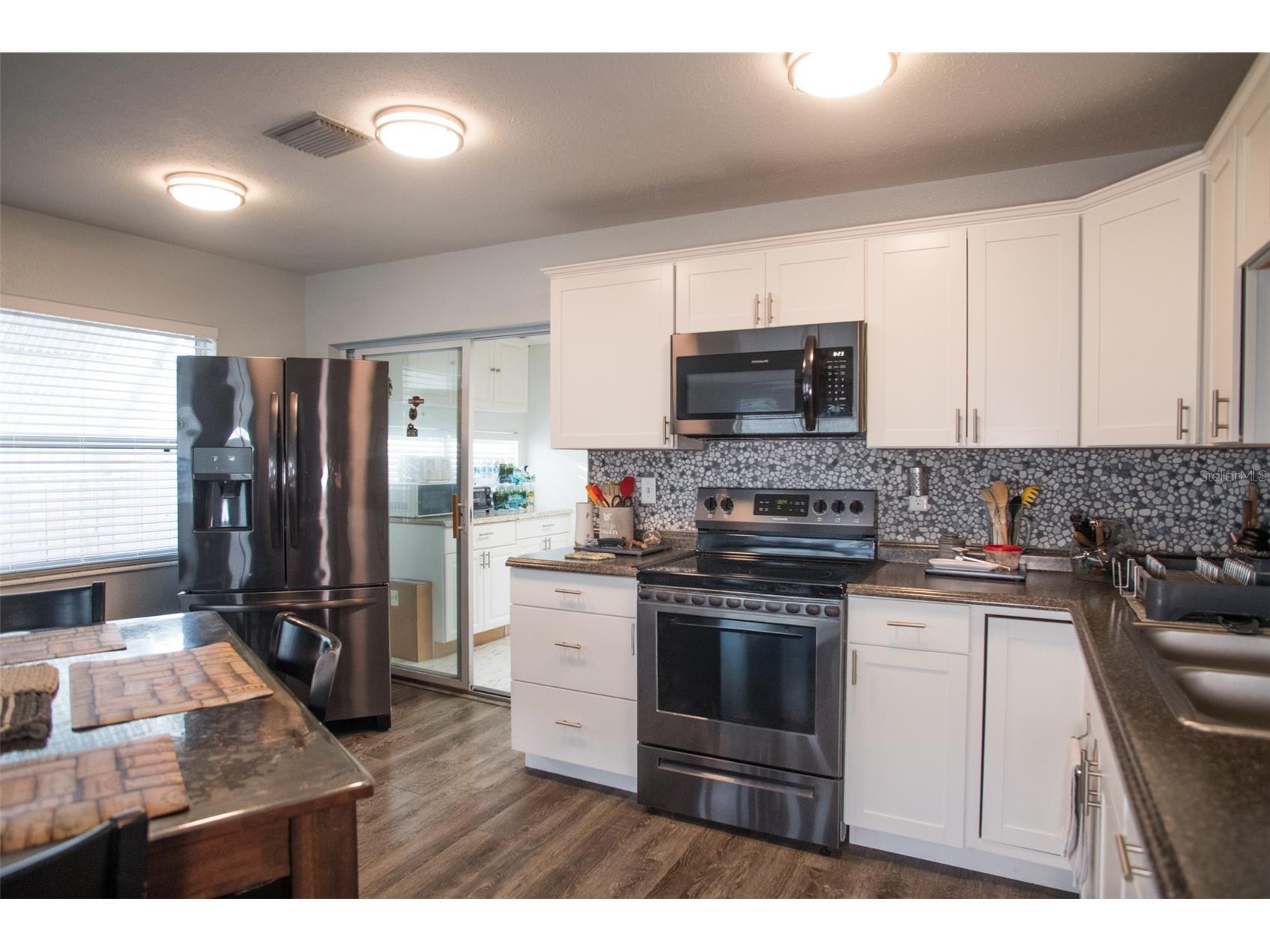 4240 69th Avenue N Pinellas Park FL 33781 W7887399 image13
