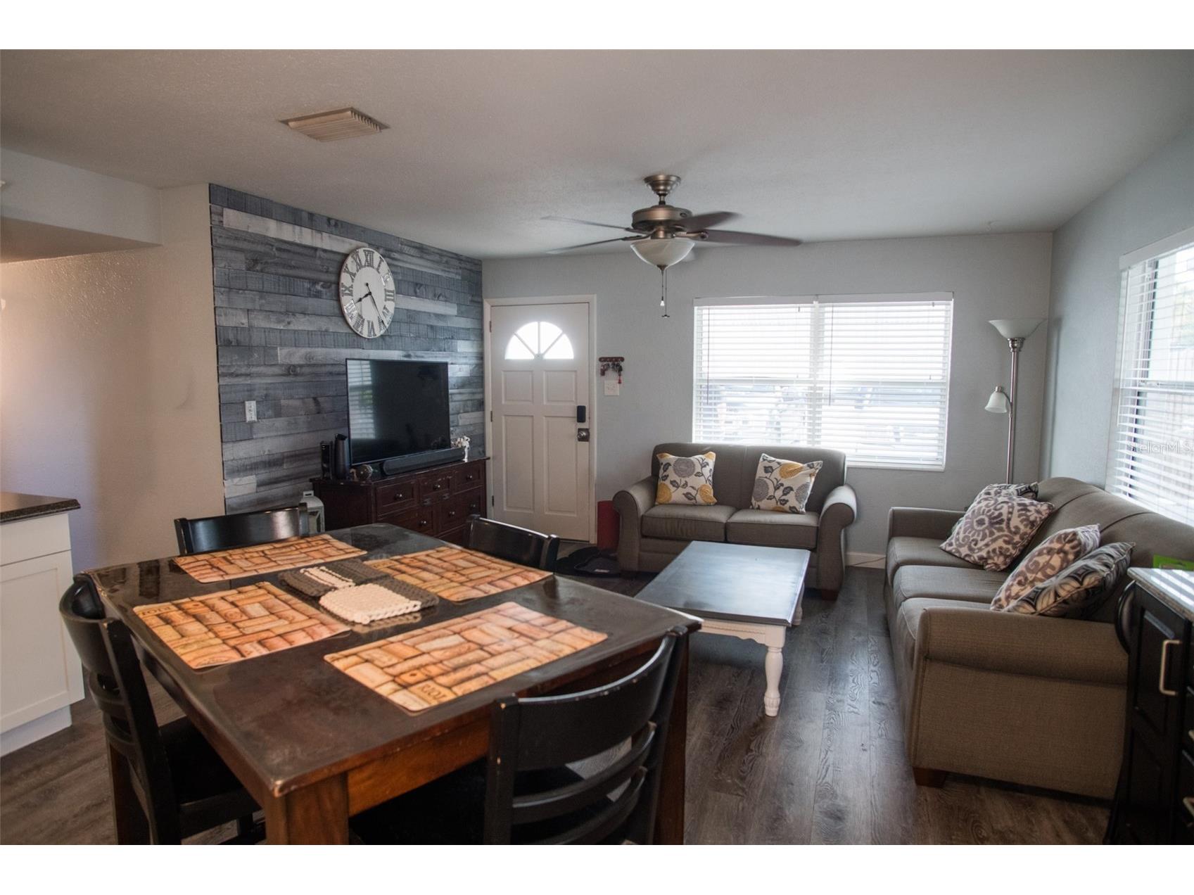 4240 69th Avenue N Pinellas Park FL 33781 W7887399 image8