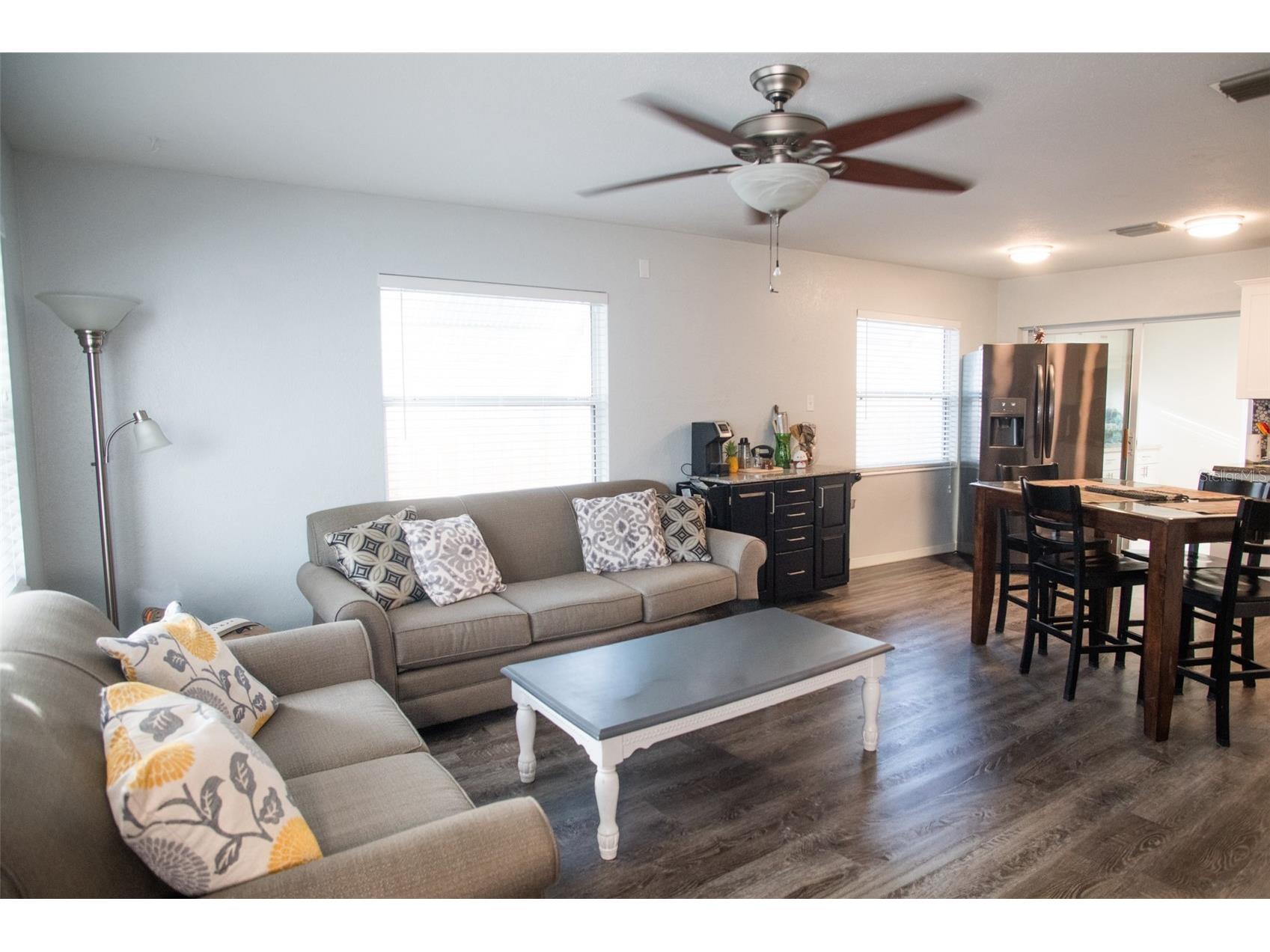 4240 69th Avenue N Pinellas Park FL 33781 W7887399 image9