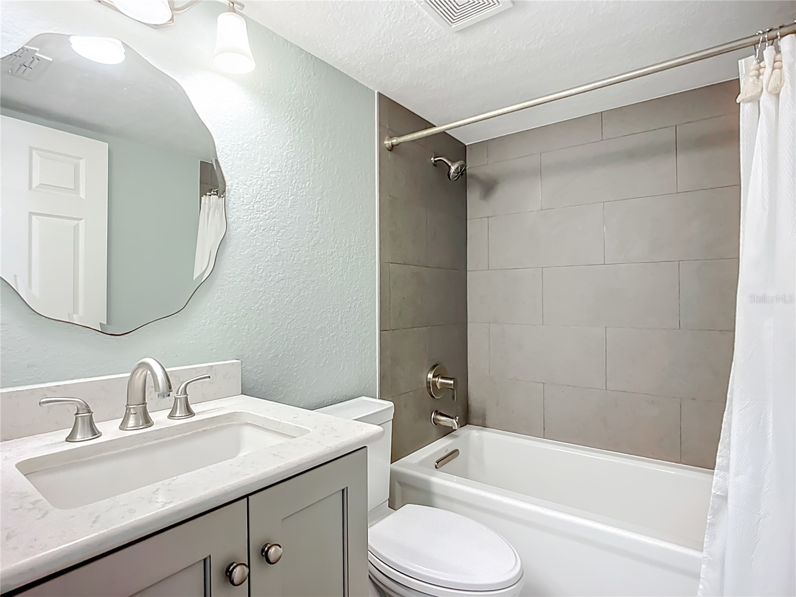 4240 Breezeway Boulevard #325 Sarasota FL 34238 A4670905 image5