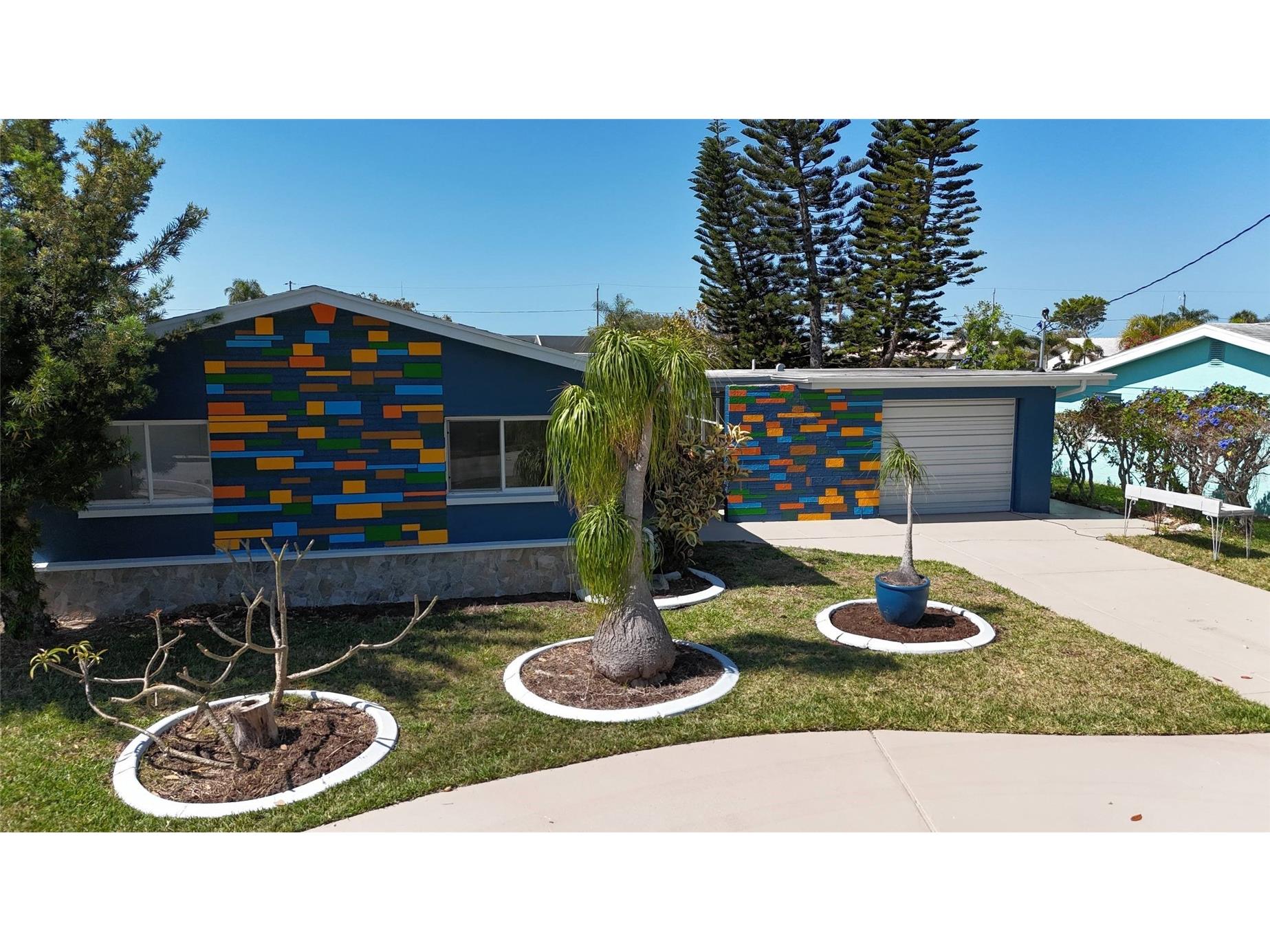 4240 Floramar Terrace New Port Richey FL 34652 W7885097 image2