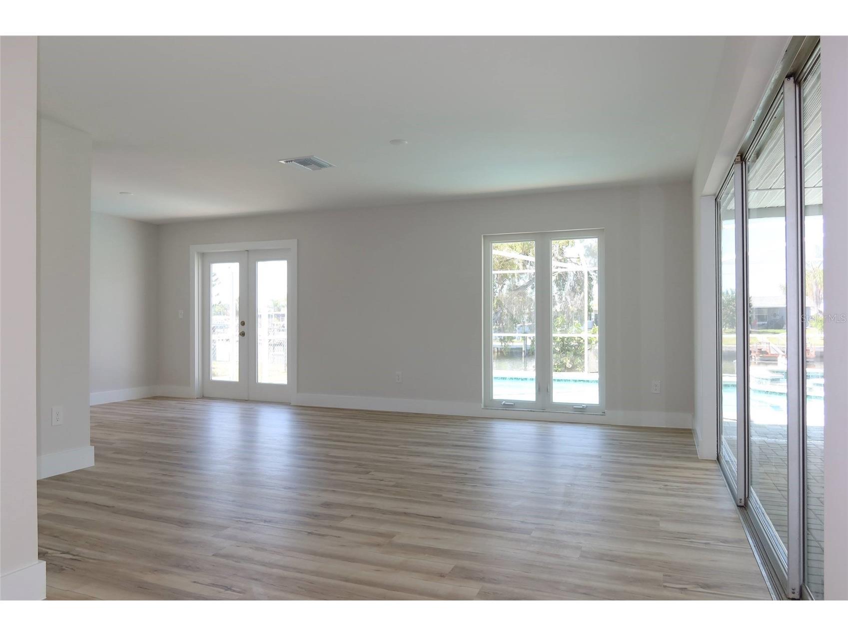 4240 Floramar Terrace New Port Richey FL 34652 W7885097 image4