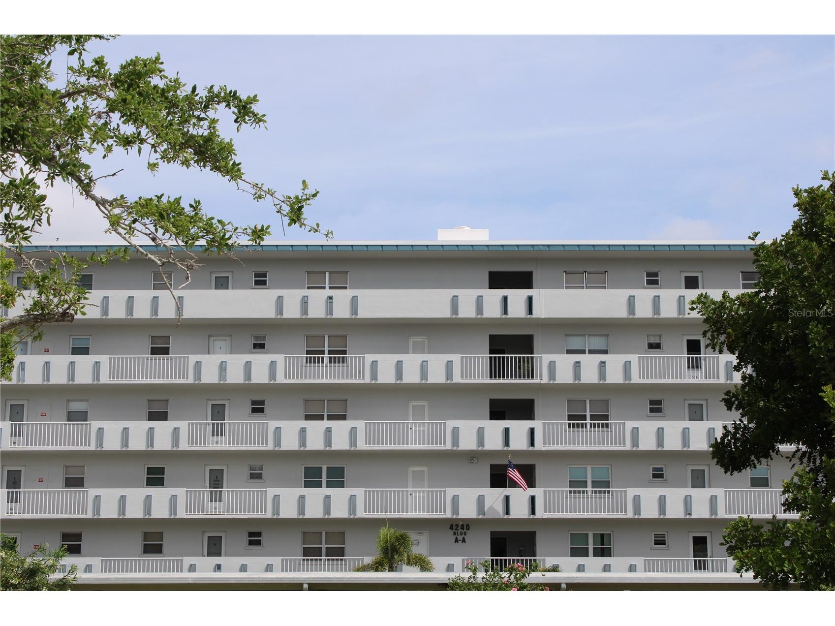 4240 Ironwood Circle #404 Bradenton FL 34209 A4688925 image1