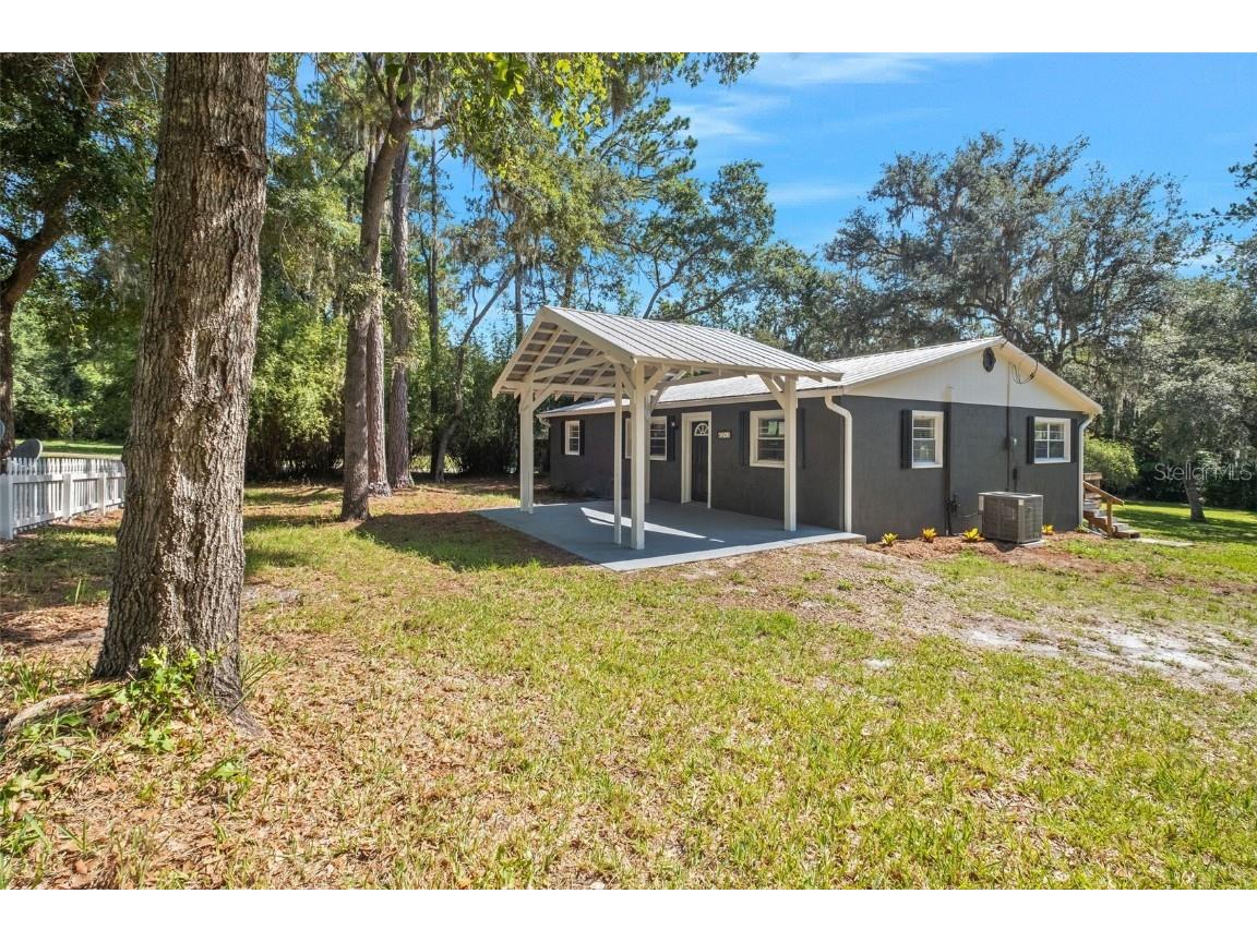4242 Bessemer Road Brooksville FL 34602 W7847228 image1