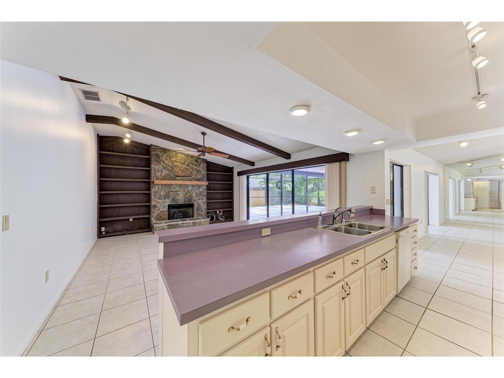 4242 Dryden Circle Sarasota FL 34241 A4696289 image19