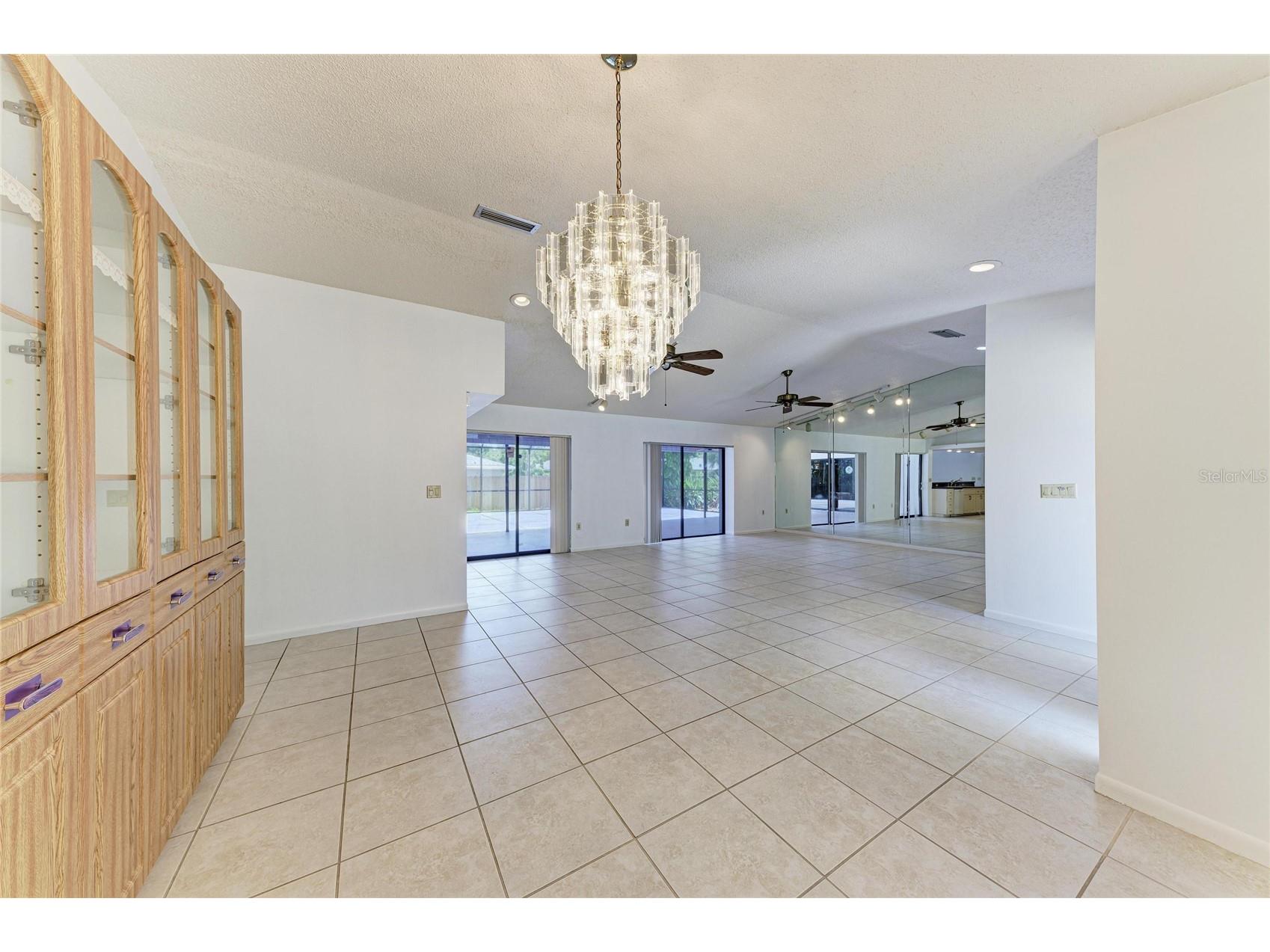 4242 Dryden Circle Sarasota FL 34241 A4696289 image23