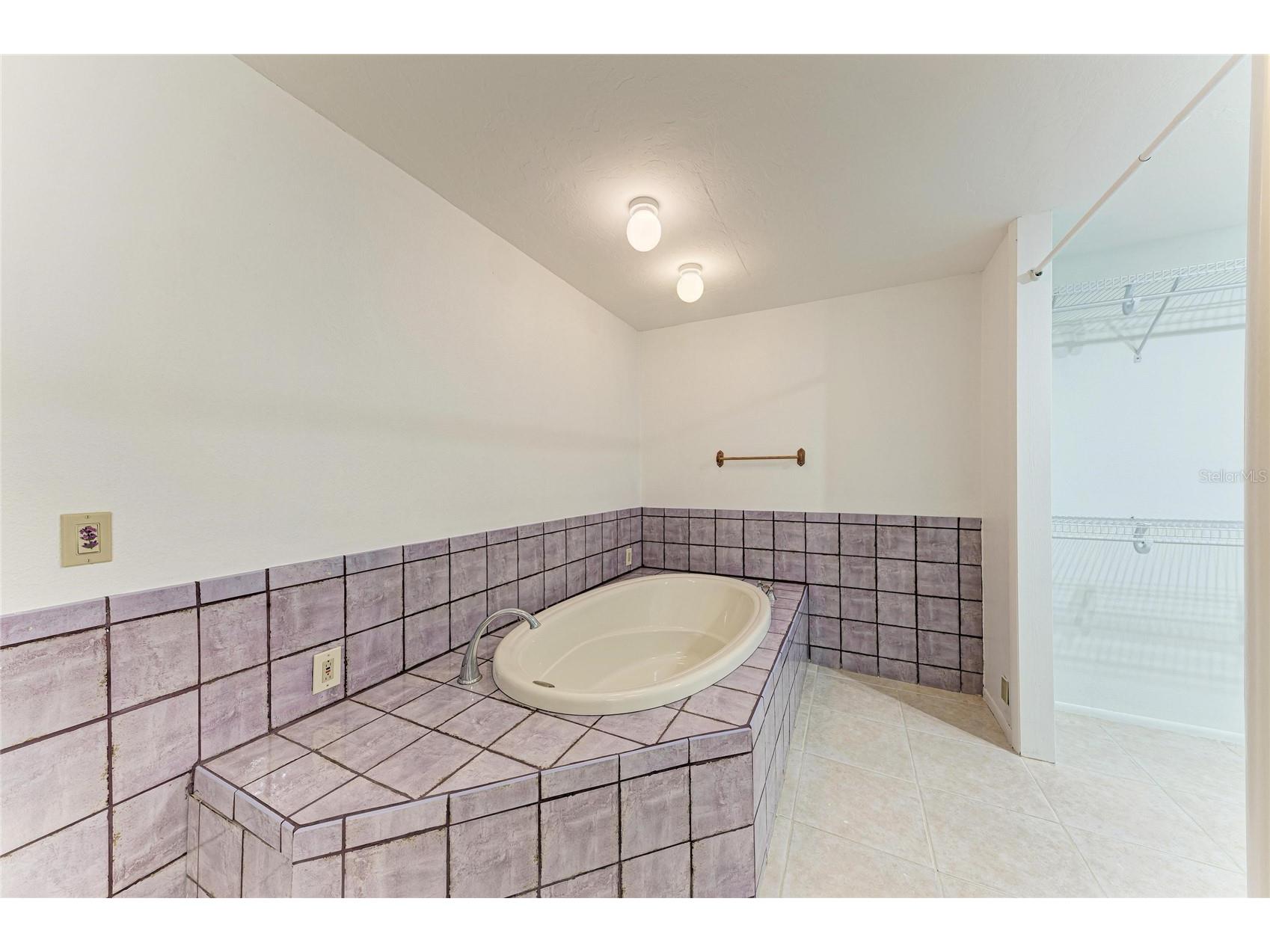 4242 Dryden Circle Sarasota FL 34241 A4696289 image31