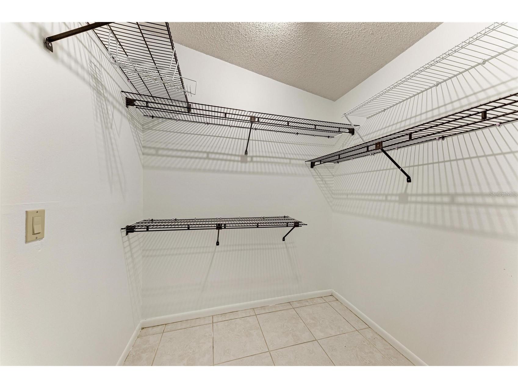 4242 Dryden Circle Sarasota FL 34241 A4696289 image33