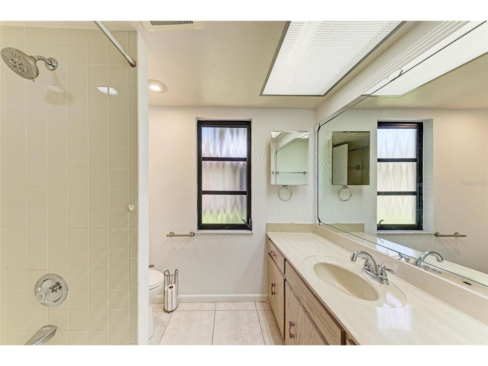 4242 Dryden Circle Sarasota FL 34241 A4696289 image38