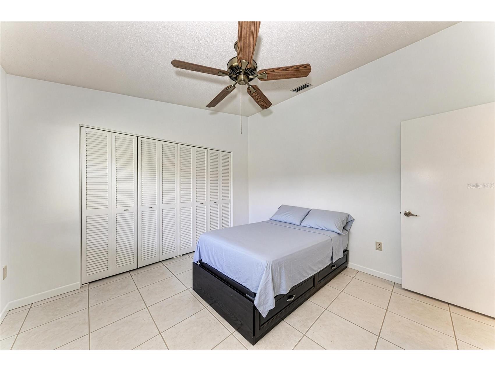 4242 Dryden Circle Sarasota FL 34241 A4696289 image40