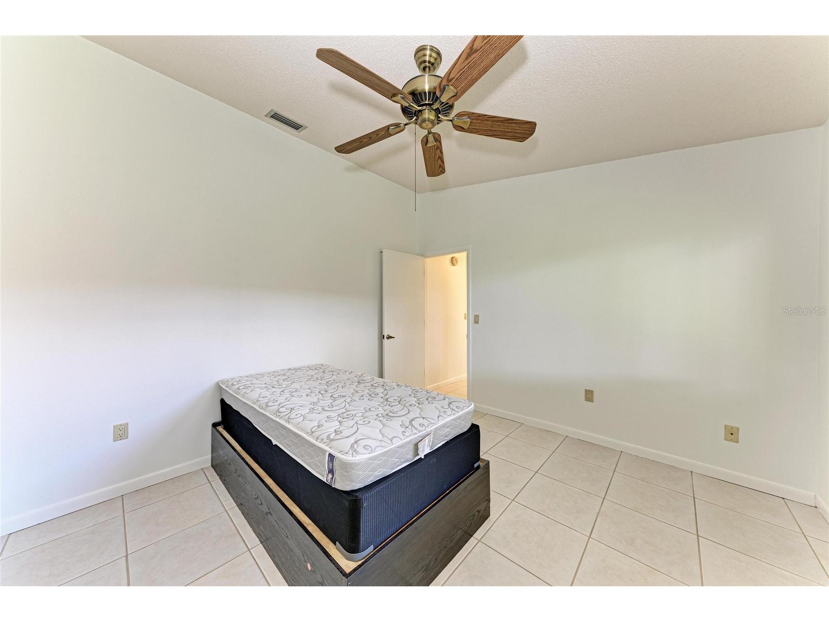 4242 Dryden Circle Sarasota FL 34241 A4696289 image41