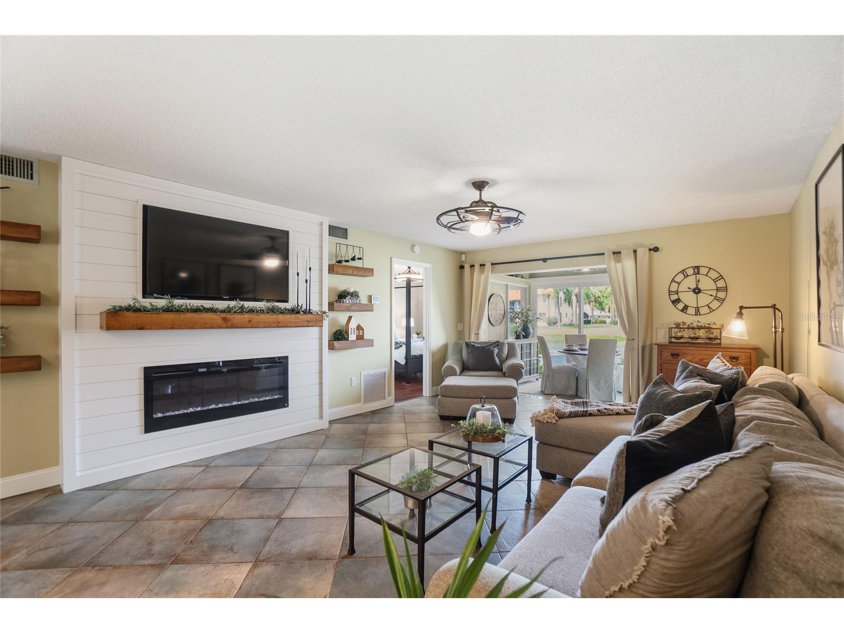 4242 Madeira Court #3315 Sarasota FL 34233 A4685842 image10