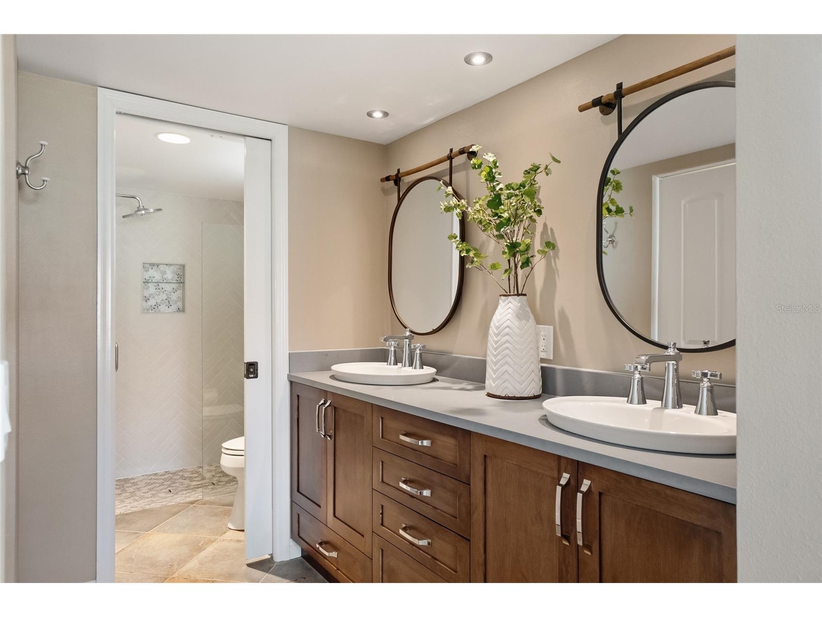 4242 Madeira Court #3315 Sarasota FL 34233 A4685842 image21