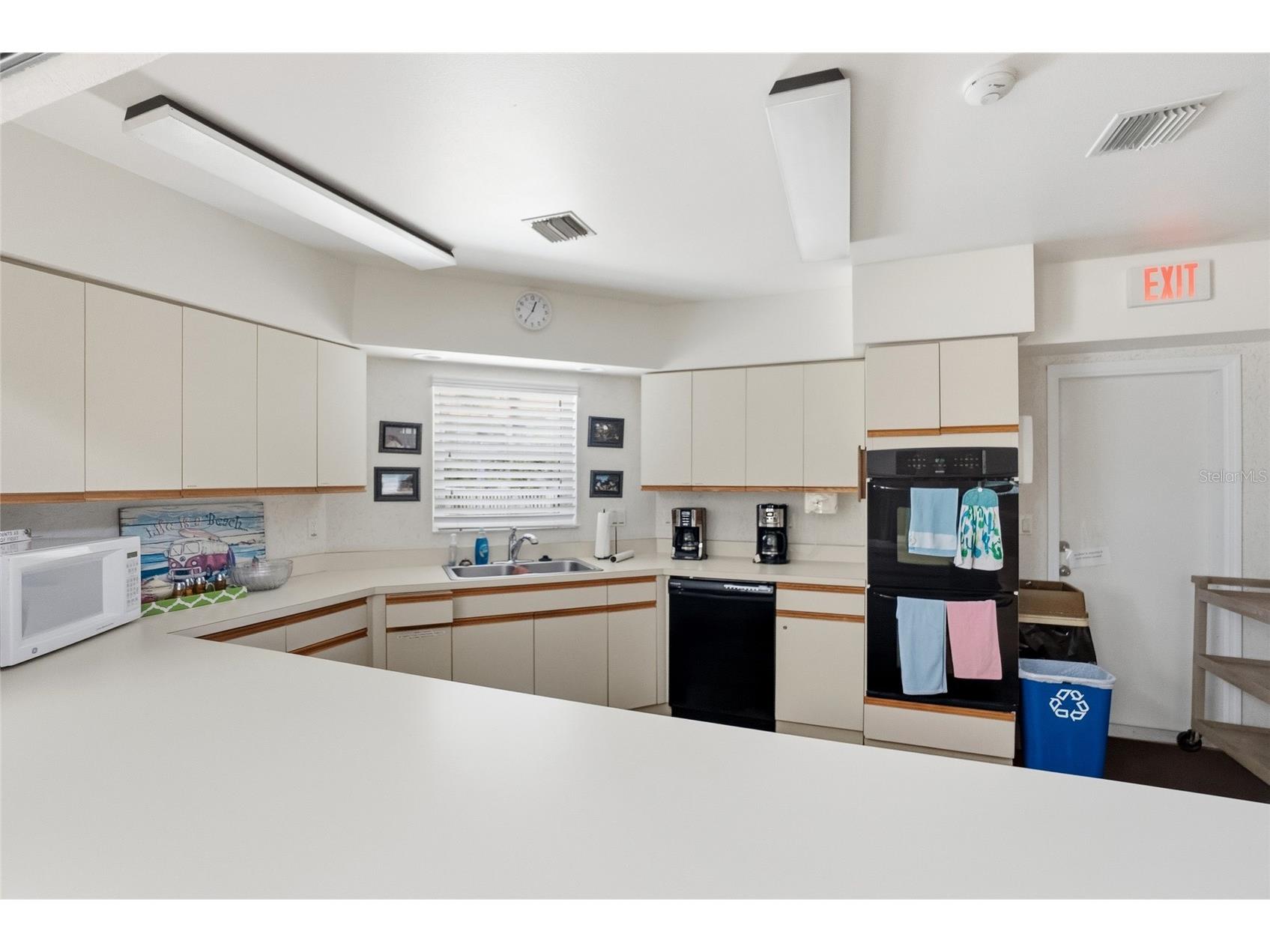 4242 Madeira Court #3315 Sarasota FL 34233 A4685842 image40