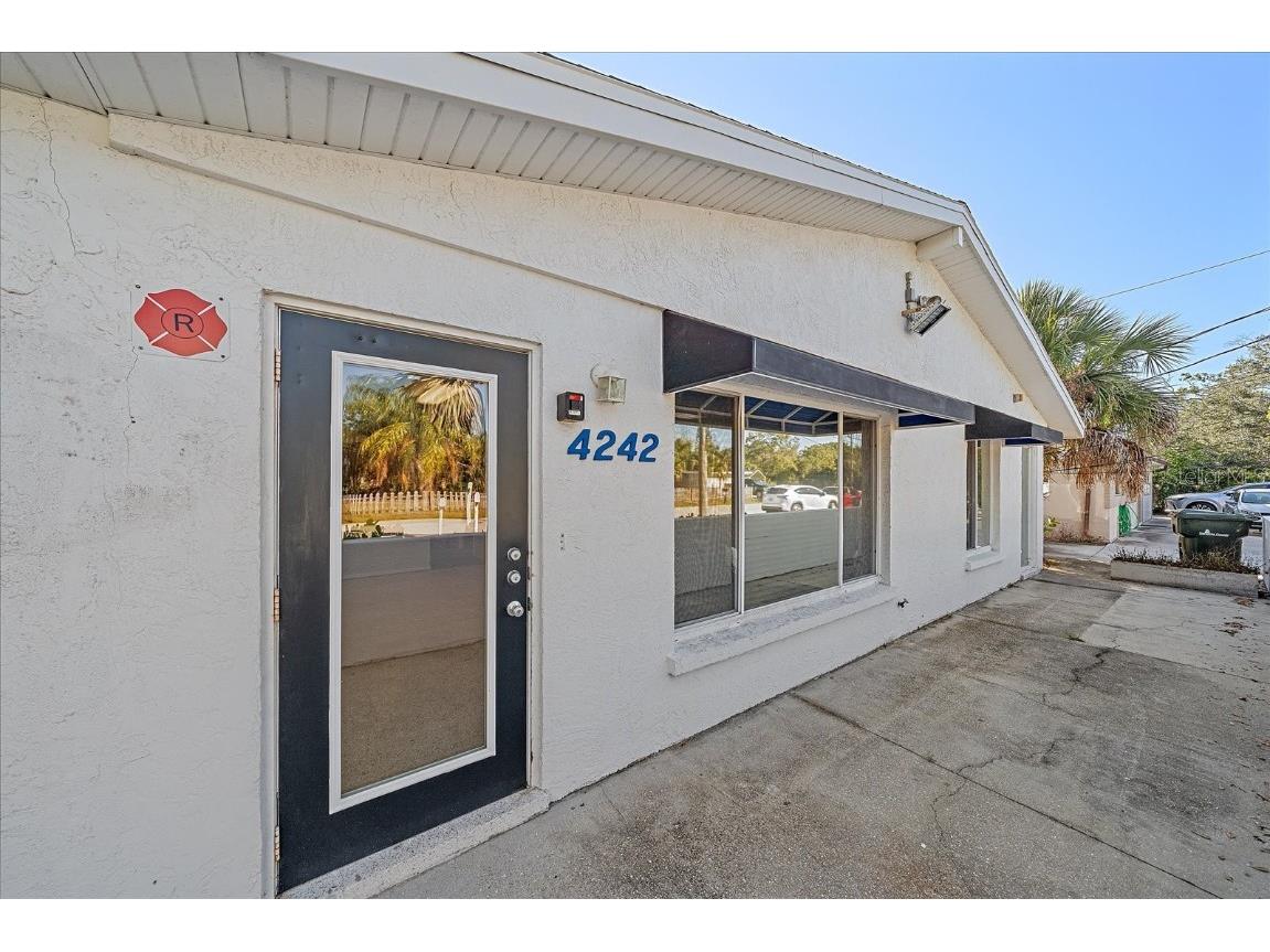 4242 Mcintosh Lane Sarasota FL 34232 A4659091 image3