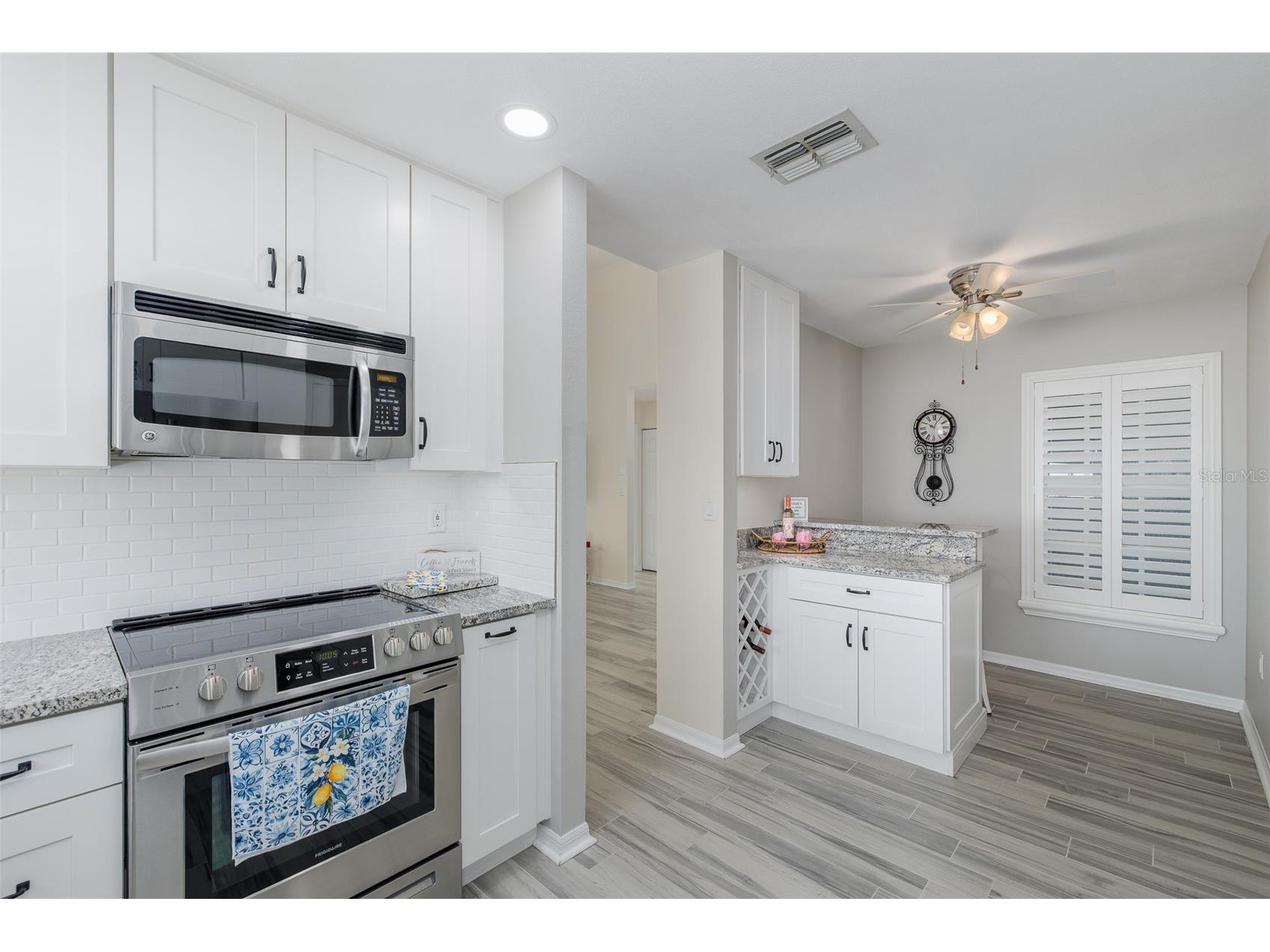 4242 Northampton Drive New Port Richey FL 34653 W7887787 image15