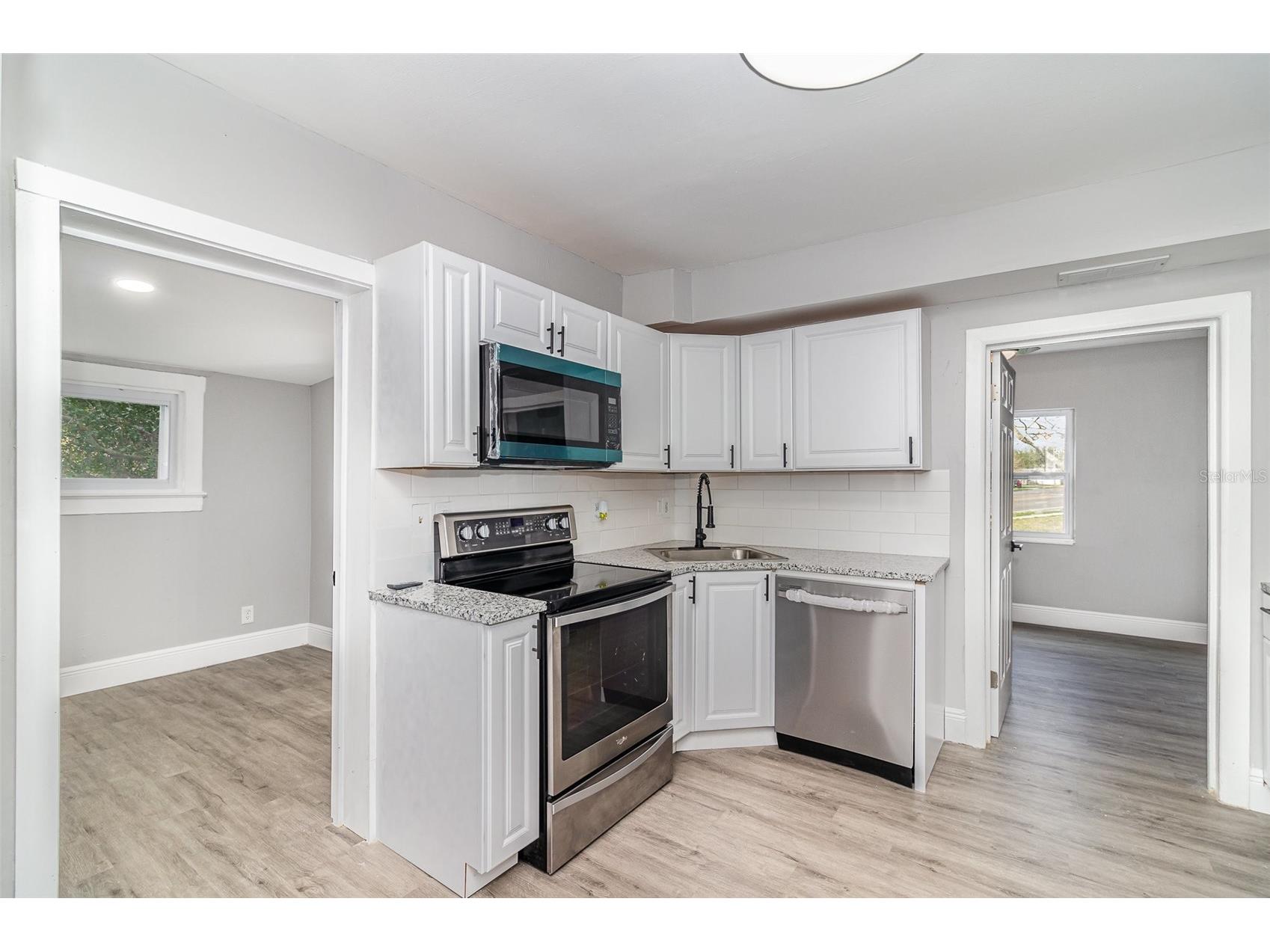 4242 Raleigh Street Orlando FL 32811 O6406782 image10