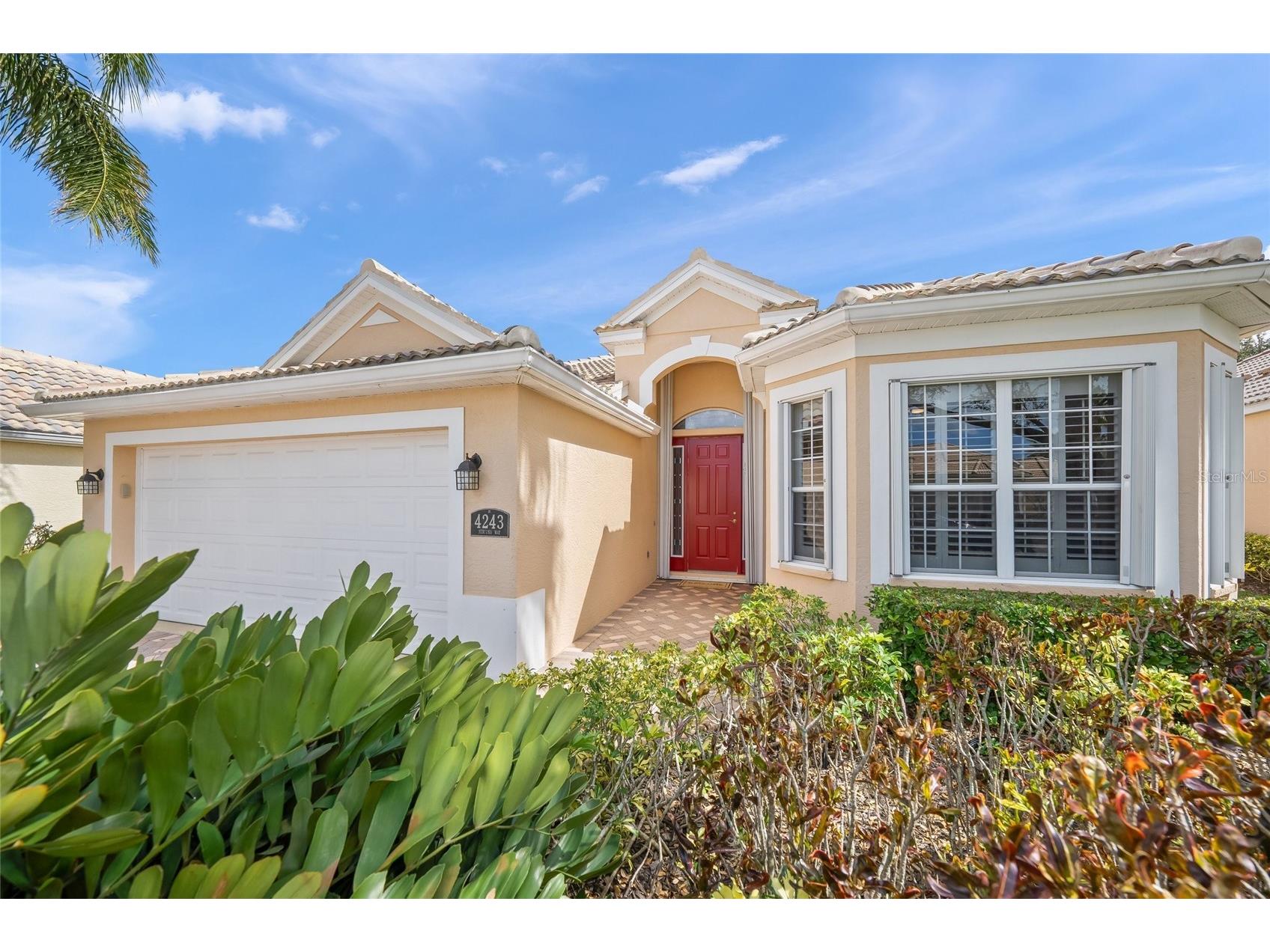 4243 Miriana Way Sarasota FL 34233 A4685208 image3
