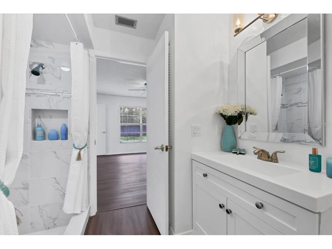 4247 Oakhurst Circle E #3033 Sarasota FL 34233 A4666675 image25