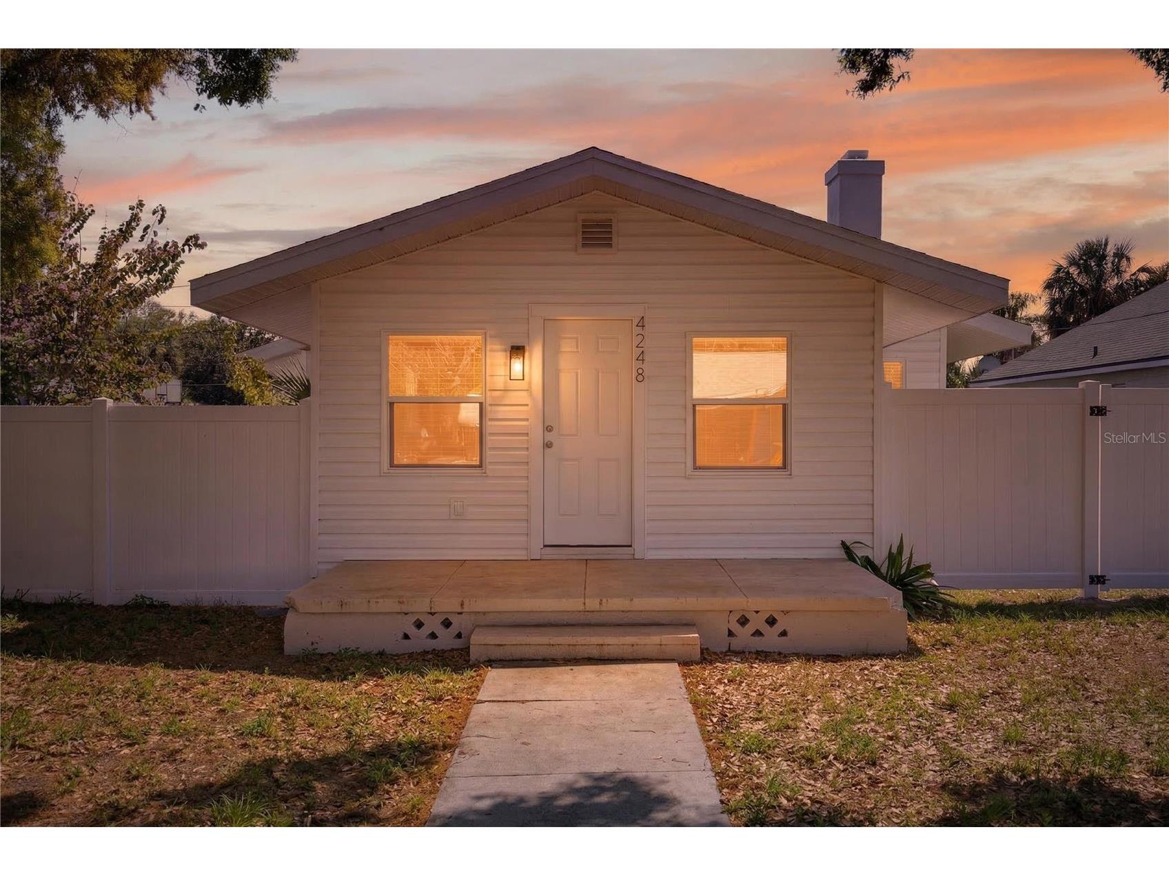 4248 4th Avenue S Saint Petersburg FL 33711 TB8513941 image1