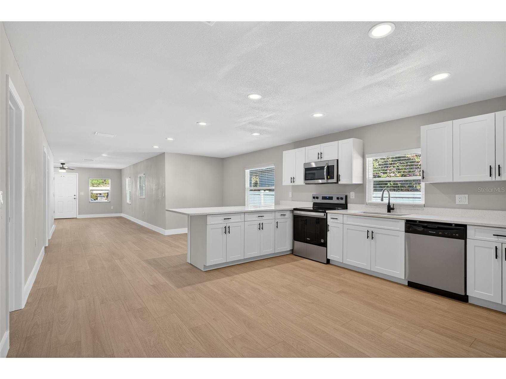 4248 4th Avenue S Saint Petersburg FL 33711 TB8513941 image13