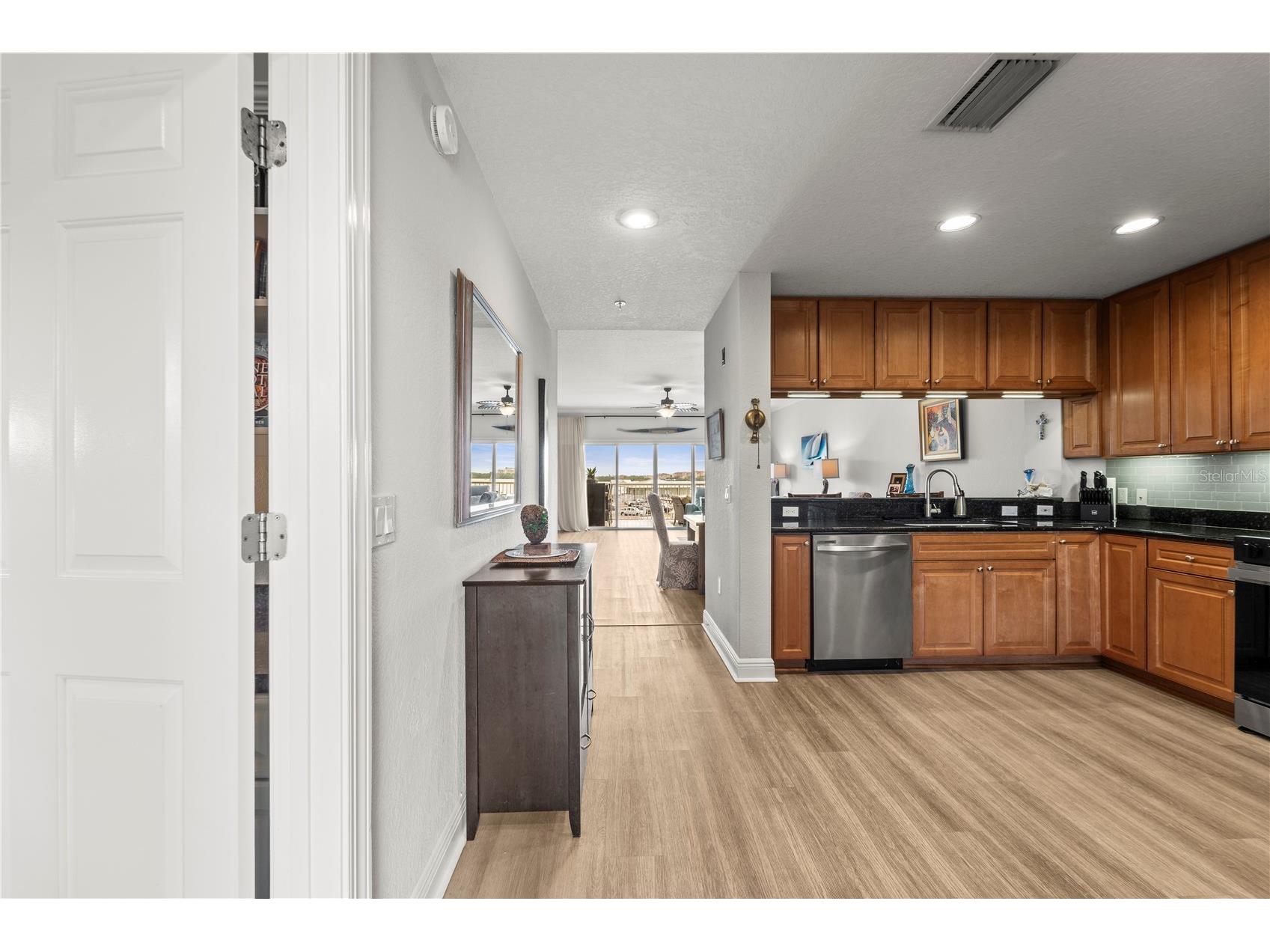 425 150th Avenue #2303 Madeira Beach FL 33708 TB8500323 image12