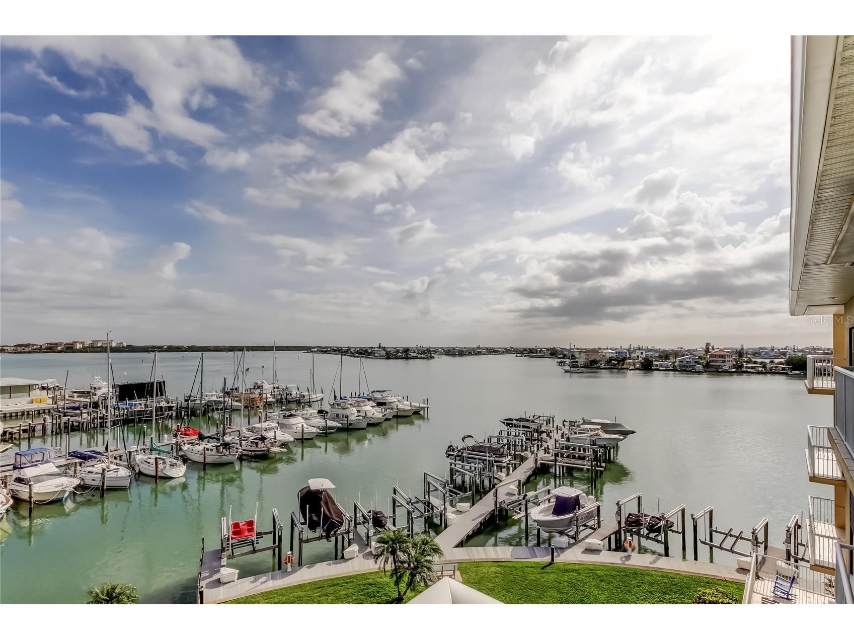 425 150th Avenue #2504 Madeira Beach FL 33708 - INTRACOASTAL WATERWAY TB8465844 image3