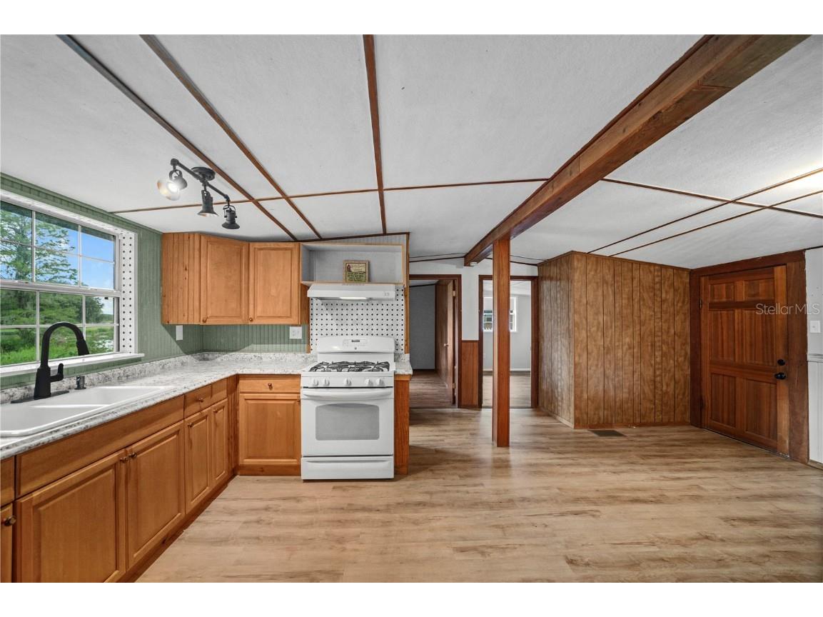 425 1st Street Kenansville FL 34739 S5130910 image12