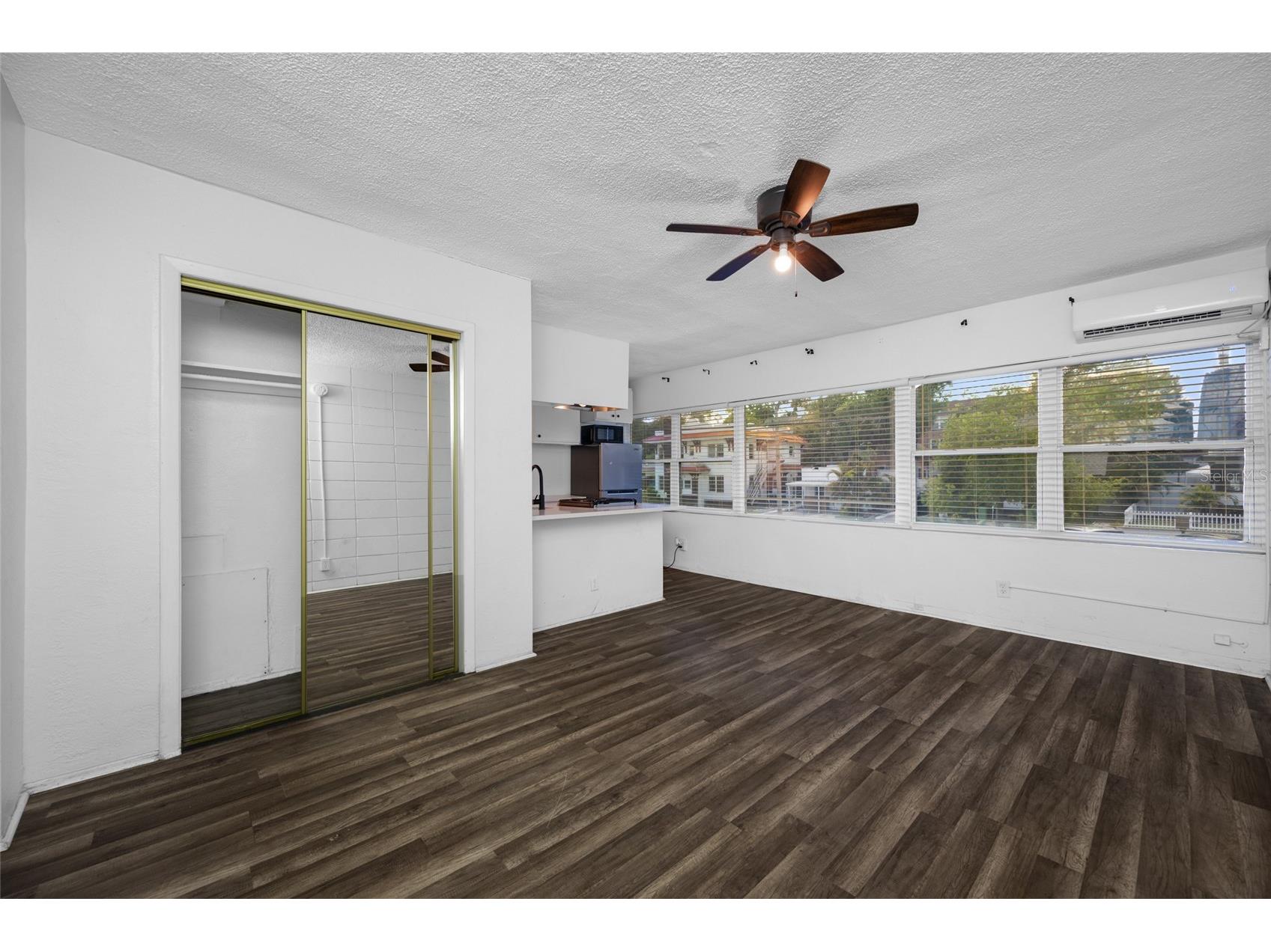425 2nd Street N Saint Petersburg FL 33701 TB8495013 image31
