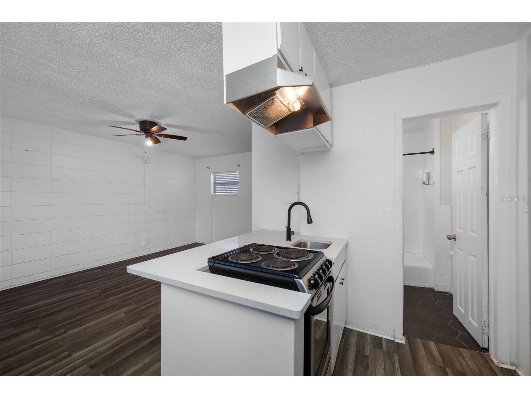 425 2nd Street N Saint Petersburg FL 33701 TB8495013 image33