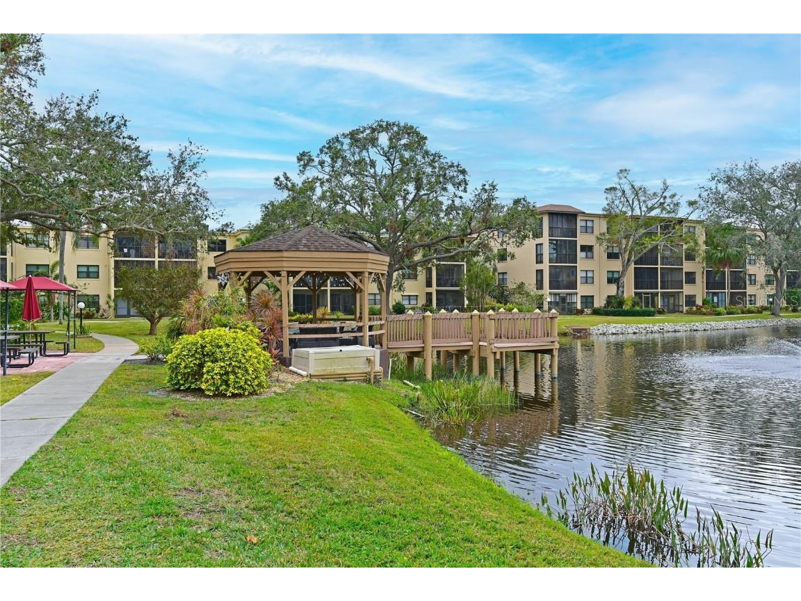 425 30th Avenue W #C102 Bradenton FL 34205 A4636563 image1