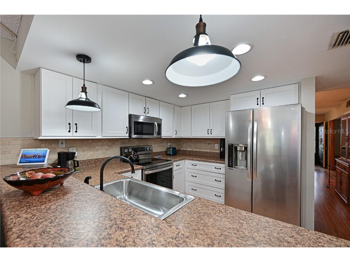 425 30th Avenue W #C102 Bradenton FL 34205 A4636563 image13