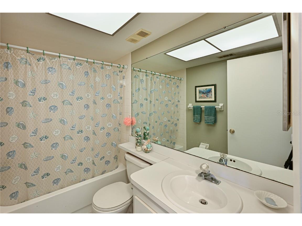 425 30th Avenue W #C102 Bradenton FL 34205 A4636563 image16