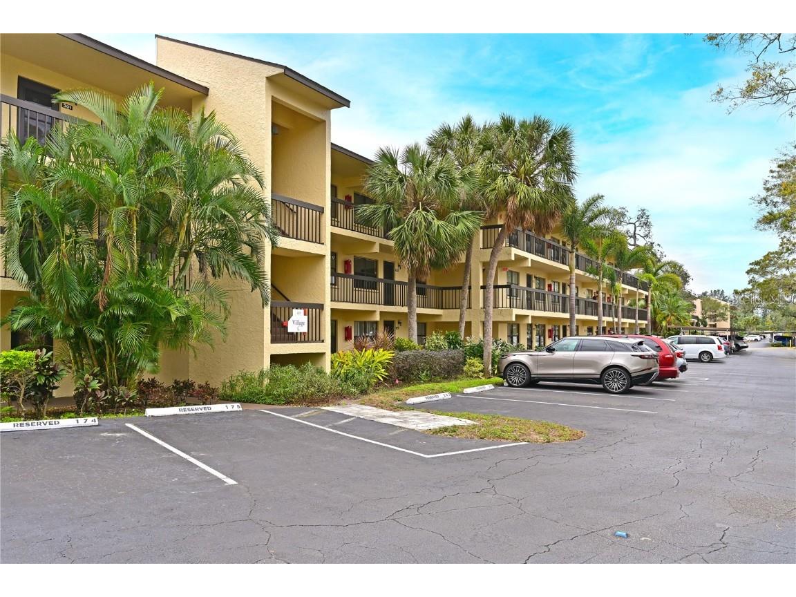 425 30th Avenue W #C102 Bradenton FL 34205 A4636563 image2