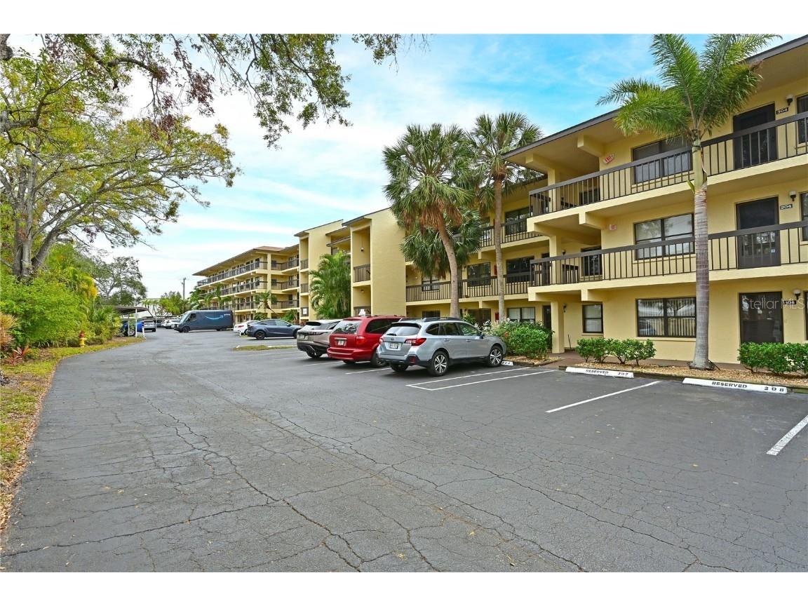 425 30th Avenue W #C102 Bradenton FL 34205 A4636563 image3