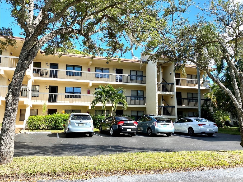 425 30th Avenue W #C111 Bradenton FL 34205 A4585302 image1