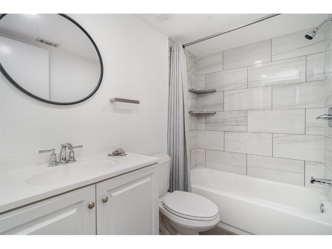 425 30th Avenue W #C201 Bradenton FL 34205 TB8414908 image2