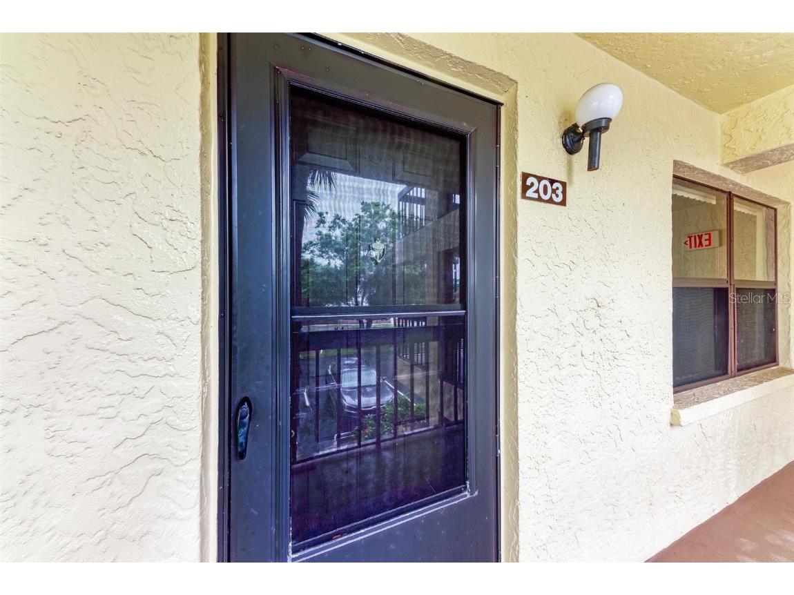 425 30th Avenue W #C203 Bradenton FL 34205 A4617123 image1