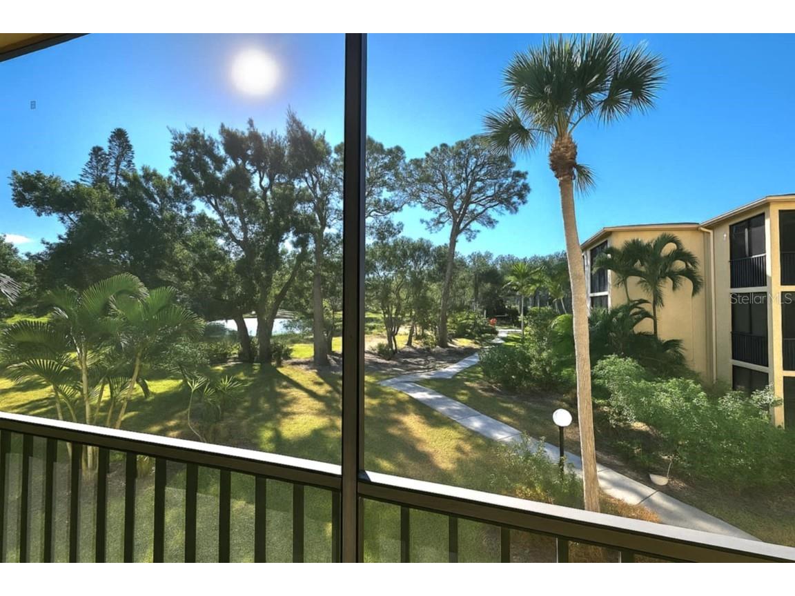 425 30th Avenue W #C206 Bradenton FL 34205 A4671223 image3