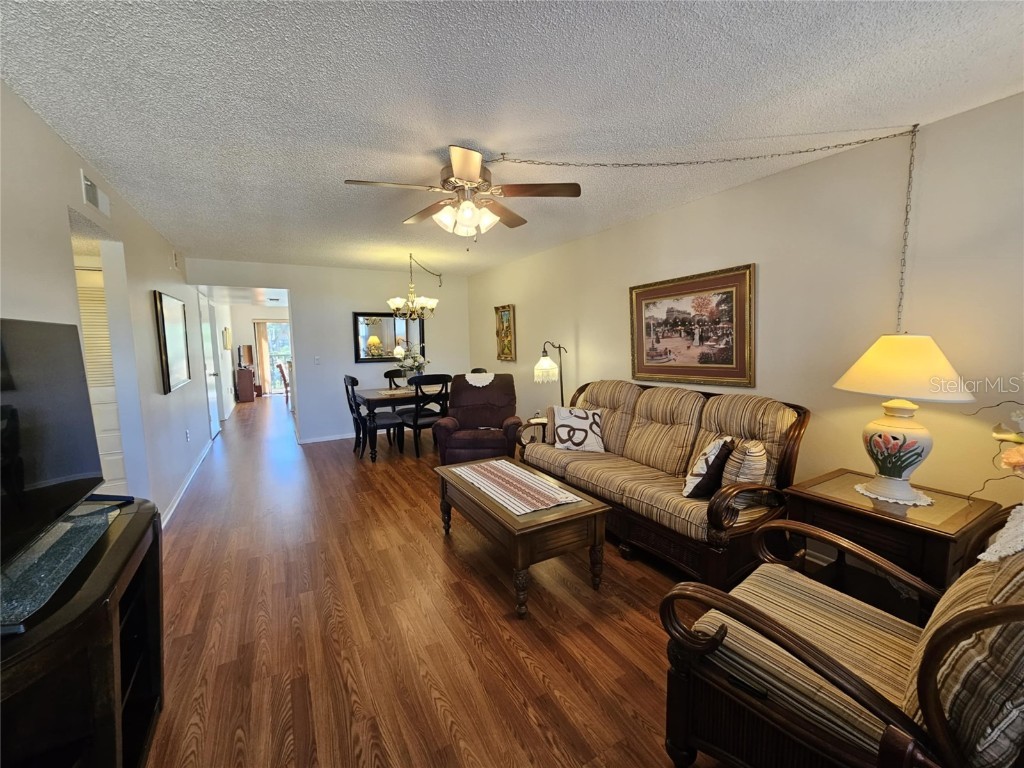 425 30th Avenue W #C206 Bradenton FL 34205 A4671223 image6